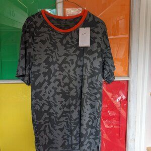 NIKE dry fit work out runners t-shirt